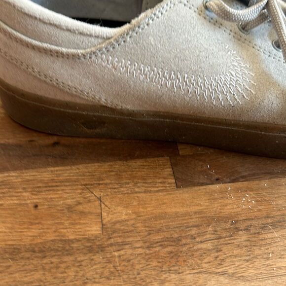 Nike SB Janoski Fly Leather Mens Suede Shoe size 8 Good Condition - Picture 3 of 9